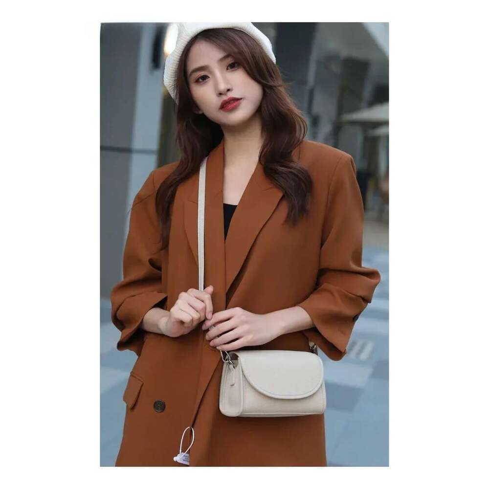 Designer Luxury Retro Wide Straps Crossbody Bags Women Designer Cow Leather Lady Shoulder Messenger Small Flap Square Bag