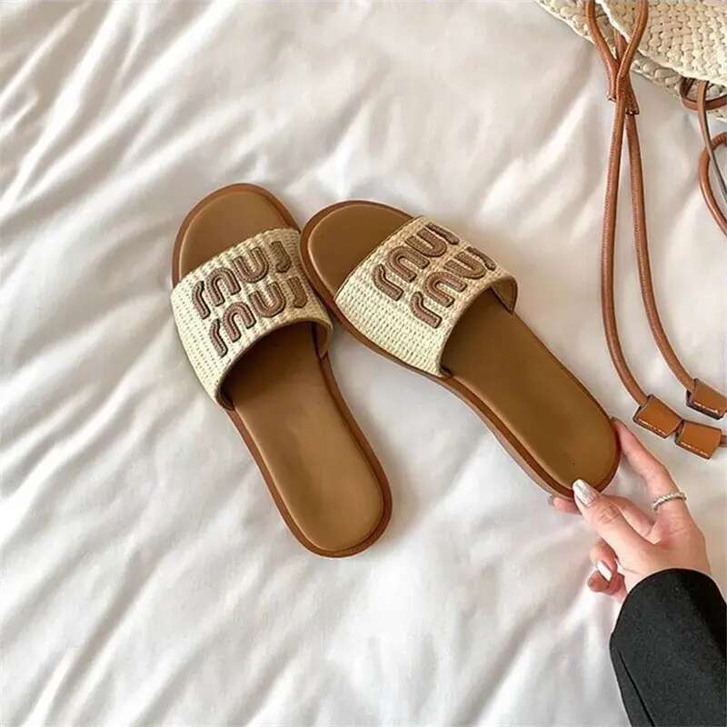 Designer free shipping 2025 new fashionable flat bottomed casual woven sandals indoor outdoor slippers for women