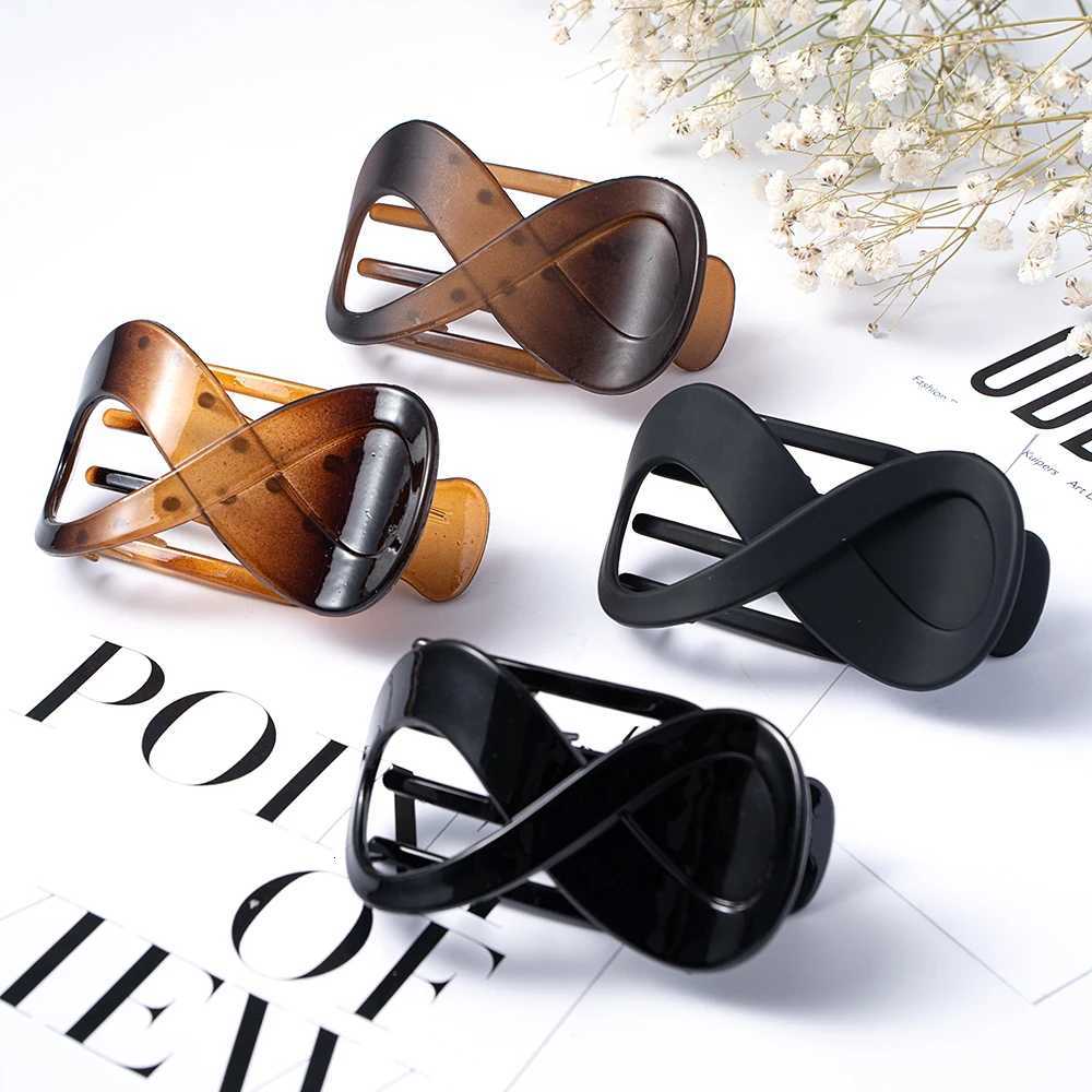Hair Clip Seamless Plastic Duckbill Claw Women Large Hair Clamp for Women Girls Simple Hairpins Styling Tools Hair Accessories Z250729