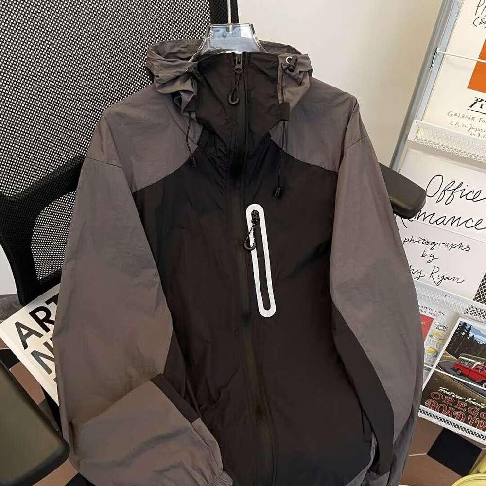 Men's Summer Thin Jacket, Mountain Style Outdoor Functional Hooded Windbreaker, Trendy Loose Fit Sun Protection Coat