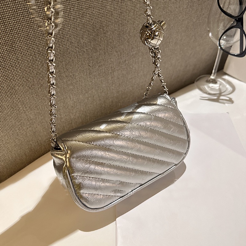 Free shipping INS premium niche bag, new small fragrant style diamond grid chain bag, versatile single shoulder crossbody small square bag