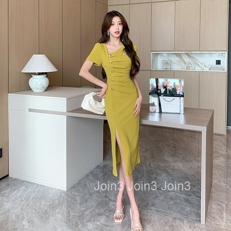 Summer New Elegant Internet Celebrity V-Neck Street Style Single-Breasted Slim Short Sleeve Mid-Length Dress with Slit and Bodycon Design