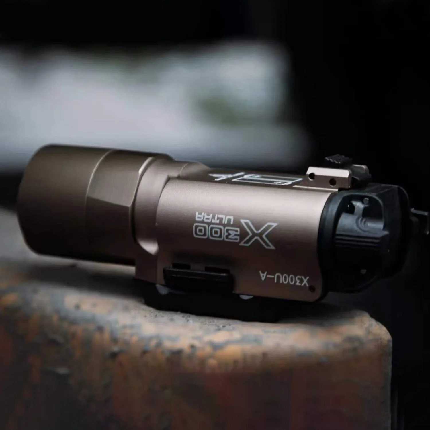 X300U Scout Light Gun Light Flashlight Rifle Strobe Flashlight Fits 20mm Rail Airsoft Hanging Flashlight Hunting R250728