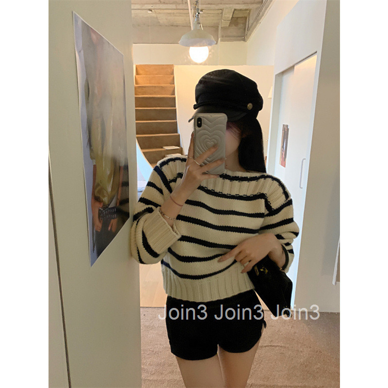 Winter Spring New Casual Large Striped Round Neck Pullover Design Sense Niche Long Sleeve Sweatshirt Sweater Top Short Women