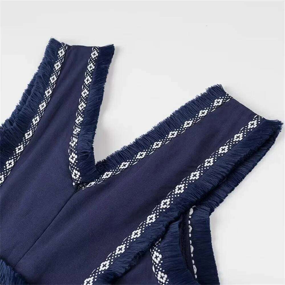 PB&ZA Summer New Product: Casual Women's Fashion V-neck Sleeveless Waist Collection with Tassel Decoration Dress