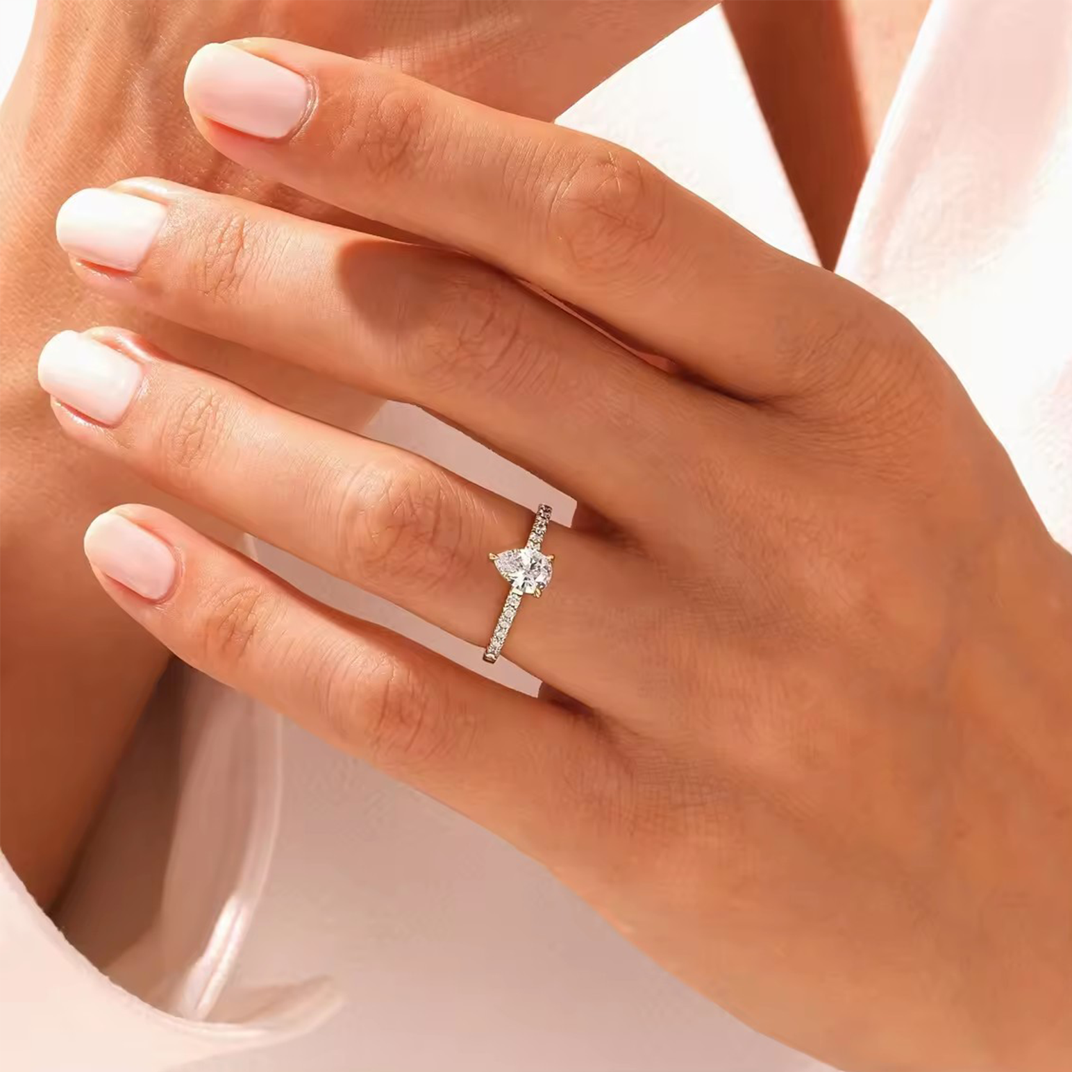 Custom Pear Cut IGI Certified 1CT D VVS2 Lab Diamond Engagement Ring With Pave Set Side Stones 18k Gold Lab Grown Diamond Ring