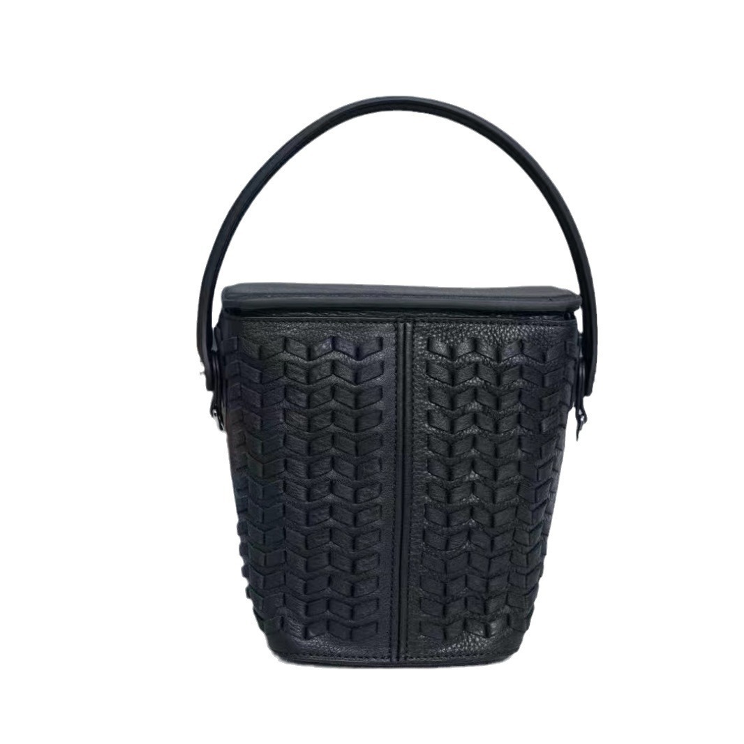 New Niche First Layer Cowhide Handwoven Handbag Fashion Versatile Crossbody Genuine Leather Women's Bag