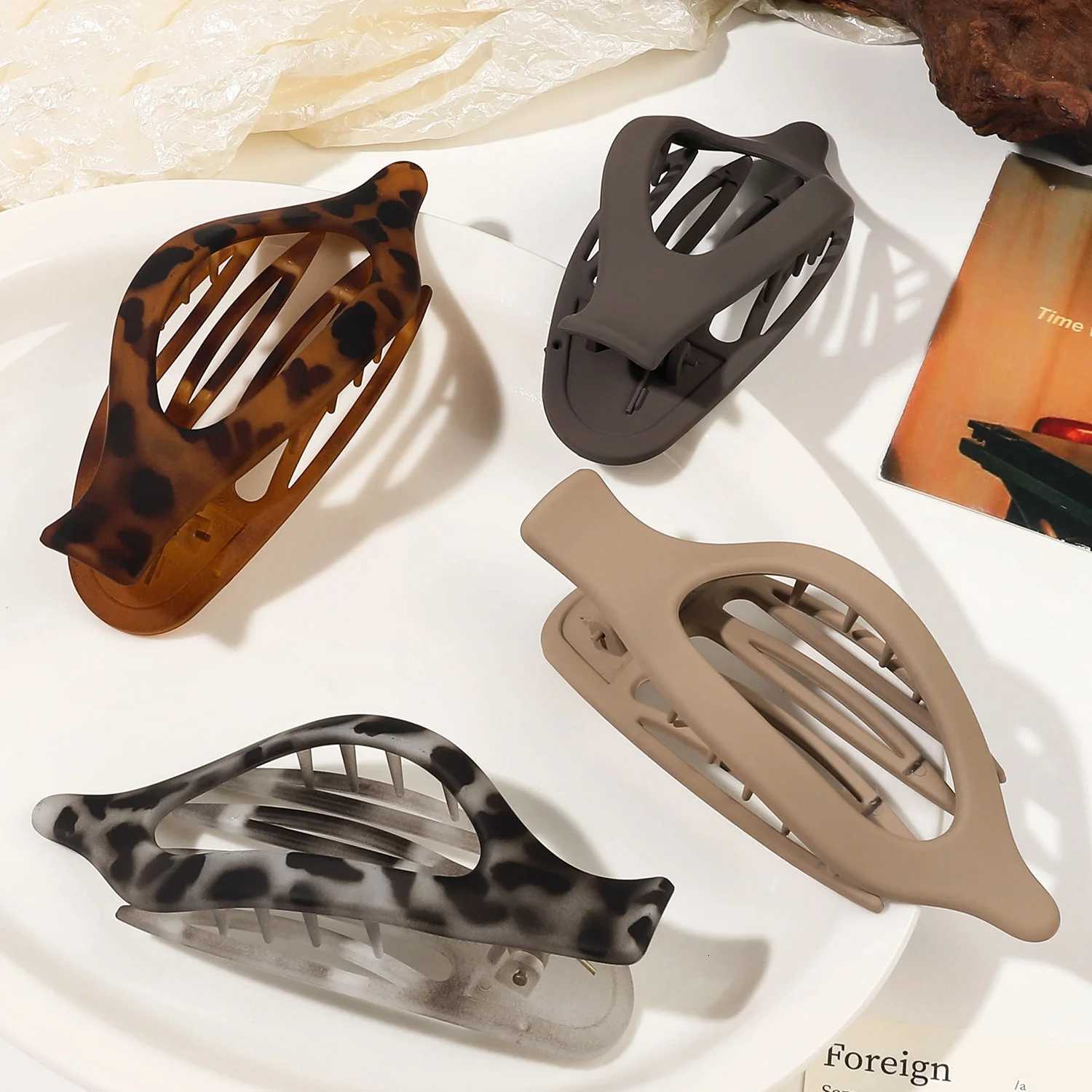 Matte Hair Claw Clip Barrette Duckbill for Women Fashion Crab Acrylic Hairpin Ponytail Hairgrip Girls Hair Accessories Headwear Z250729