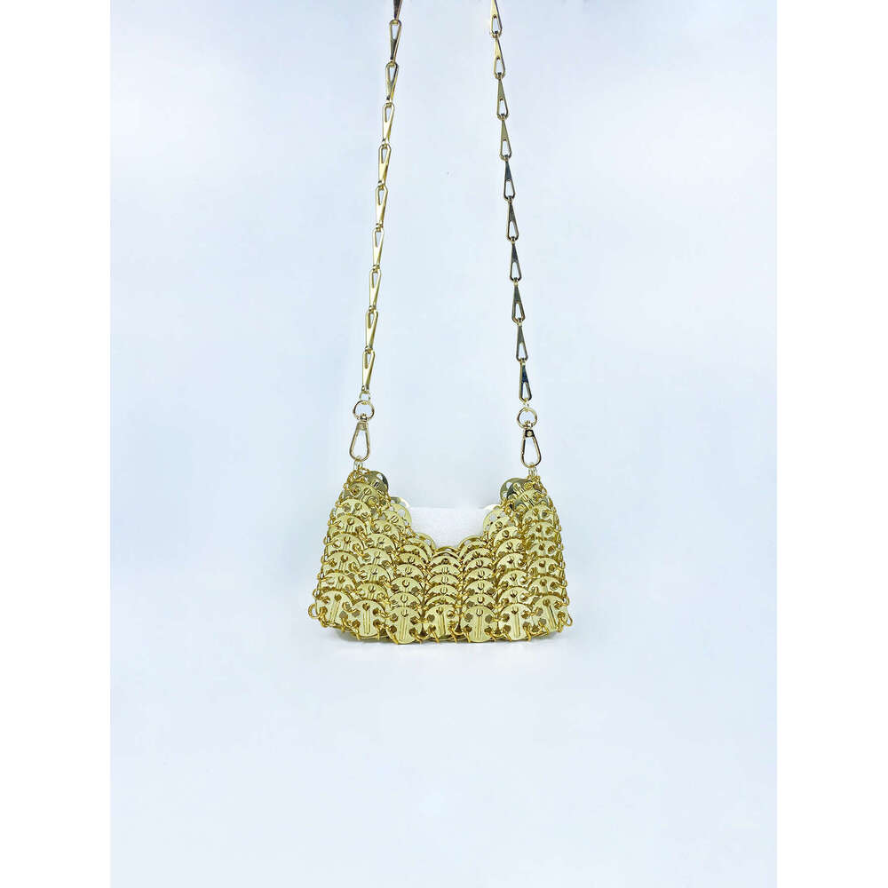 Unique Niche Design Metal Sequin Chain Handwoven Fashionable Stylish Phone Lipstick Crossbody Bag for Women