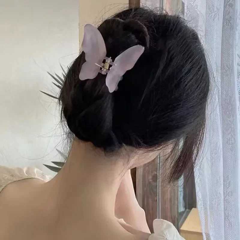 Butterfly Acrylic Hair Claw for Women Girls Solid Color Sweet Matte Hair Clips Crab Simple Fashion Korean Chic Hair Accessories Z250729