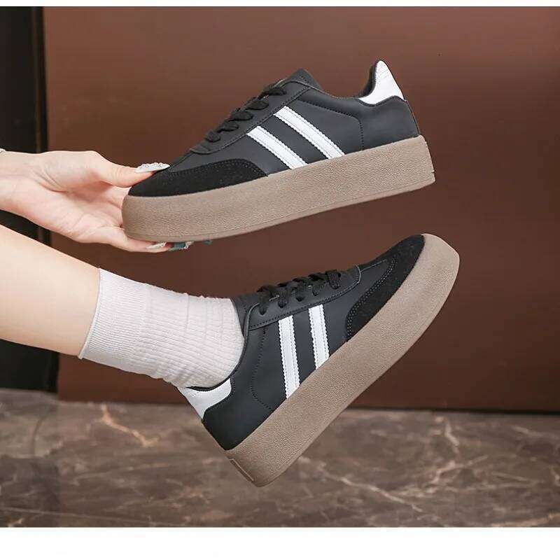 Hot selling women's training thick soled multifunctional shoes, breathable sports board shoes in spring and autumn