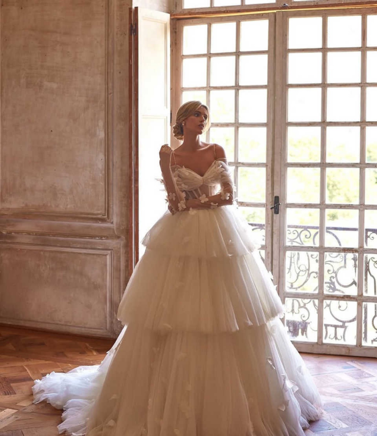 Exquisite Wedding Dresses Spaghetti Strap Long Sleeve 3D Butterfly Lace Multilayer Bridal Gowns Customized Vestidos De Novia