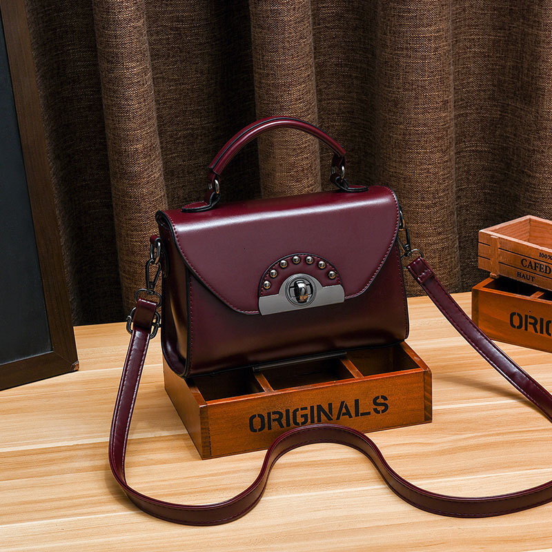 Designer's Luxurious And Fashionable Small Square Bag, Trendy And Fashionable Crossbody Bag, Women's Bag, Popular Shoulder Bag, Casual Saddl