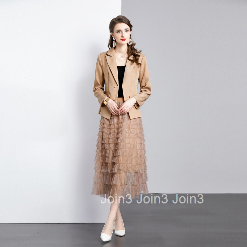 Autumn Winter New French Style Plus Size Womens Elegant Long Sleeve Blazer with Belt + Half-length Tiered Skirt