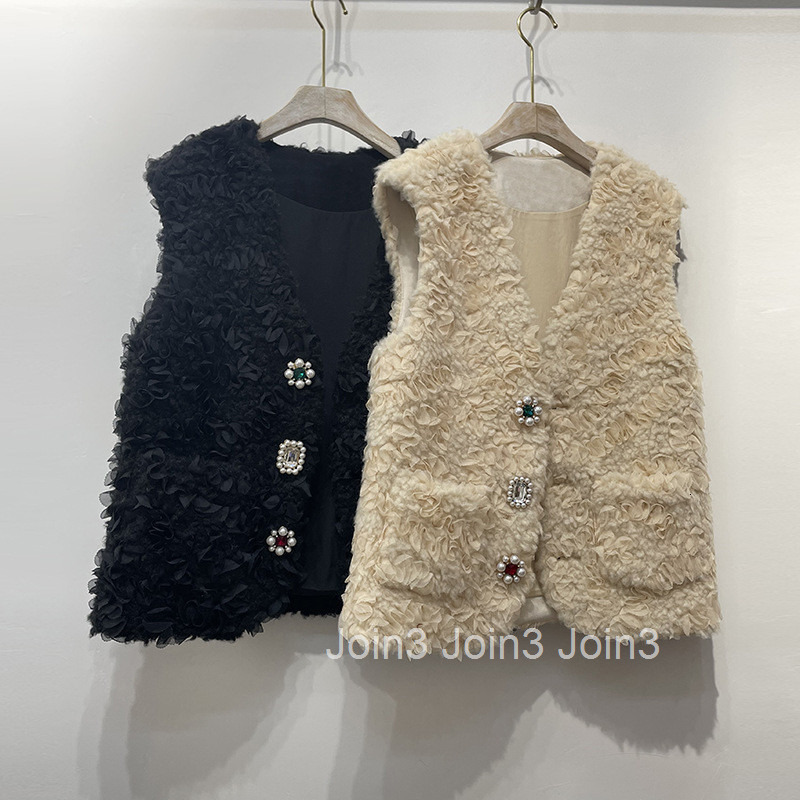French Style Vest Autumn Winter New Fashionable Chic Age-Reducing Diamond Buckle Lamb Wool Vest Jacket for Women