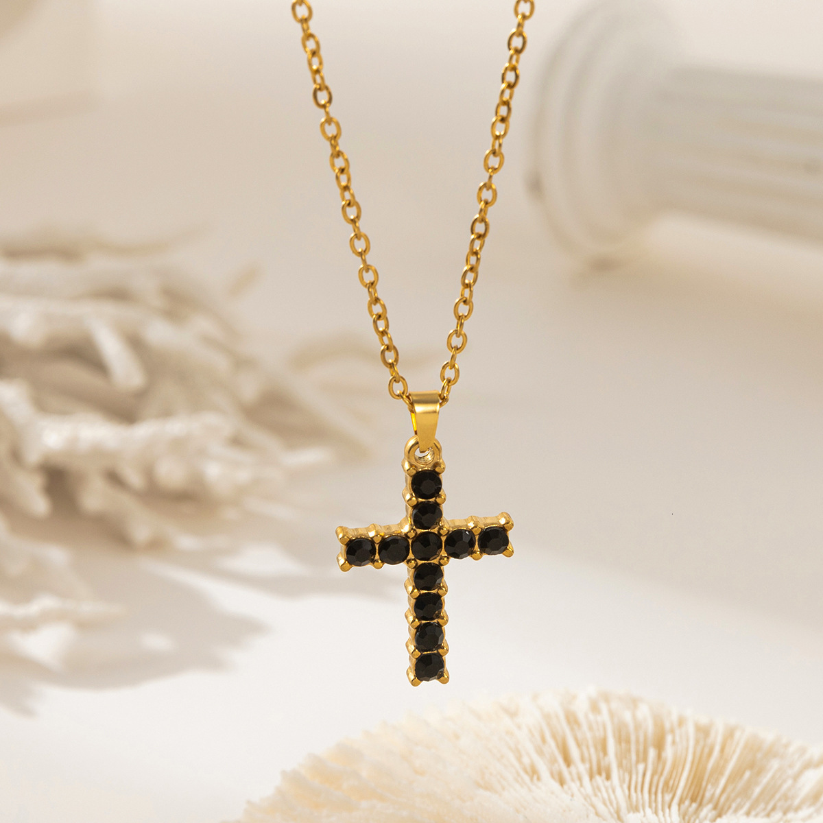 304 Stainless Inlaid Dia Necklace for Women, Titanium Steel Non-Fading Cross Pendant Clavicle Chain Jewelry for Women