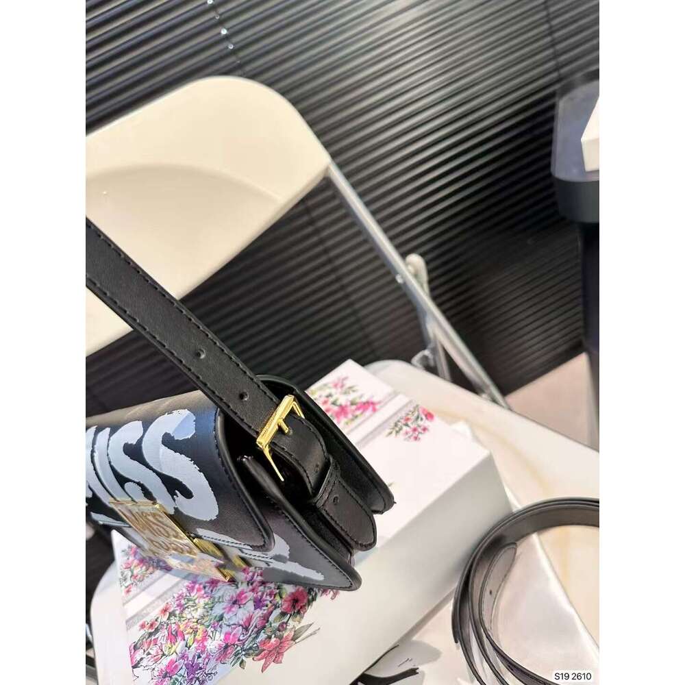 Single Shoulder The Armpit Spray Paint Patent Leather Explosive Fashion Bags Handbag 2025