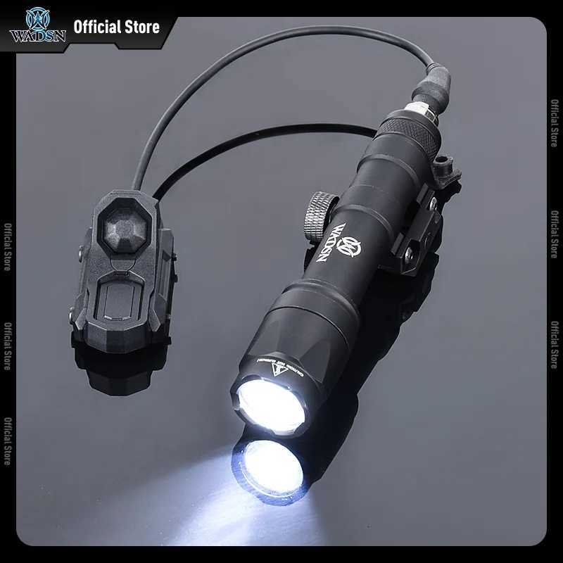 WADSN Tactical SF M300A/M600C Flashlight 400/600 Lumens White Light AXON Switch Hunting Scout Light Airsoft Accessories XJ250728