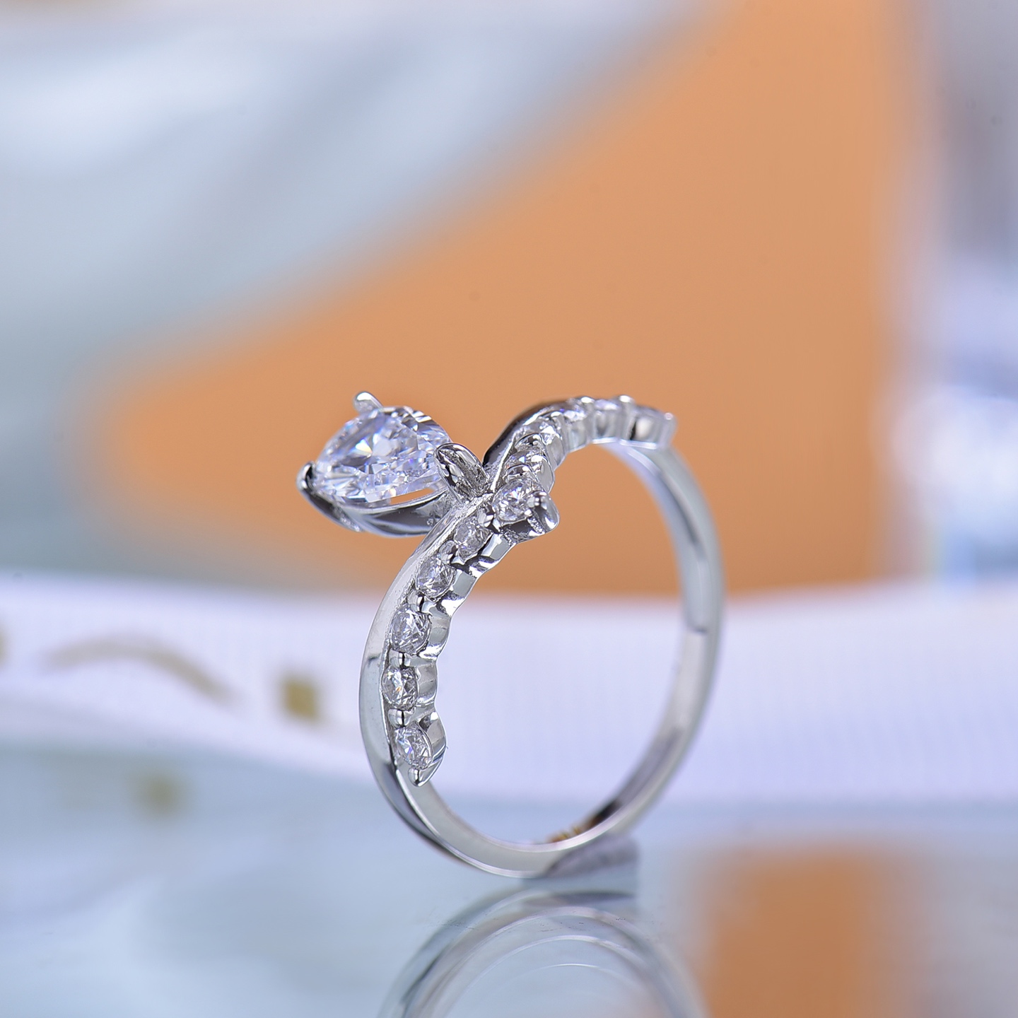 Enchanting Mermaid's Love Moissanite Ring - Ideal Gift for Lovebirds, Shiny Gem Accessory with Mythical Charm Engagement Wedding Jewelry