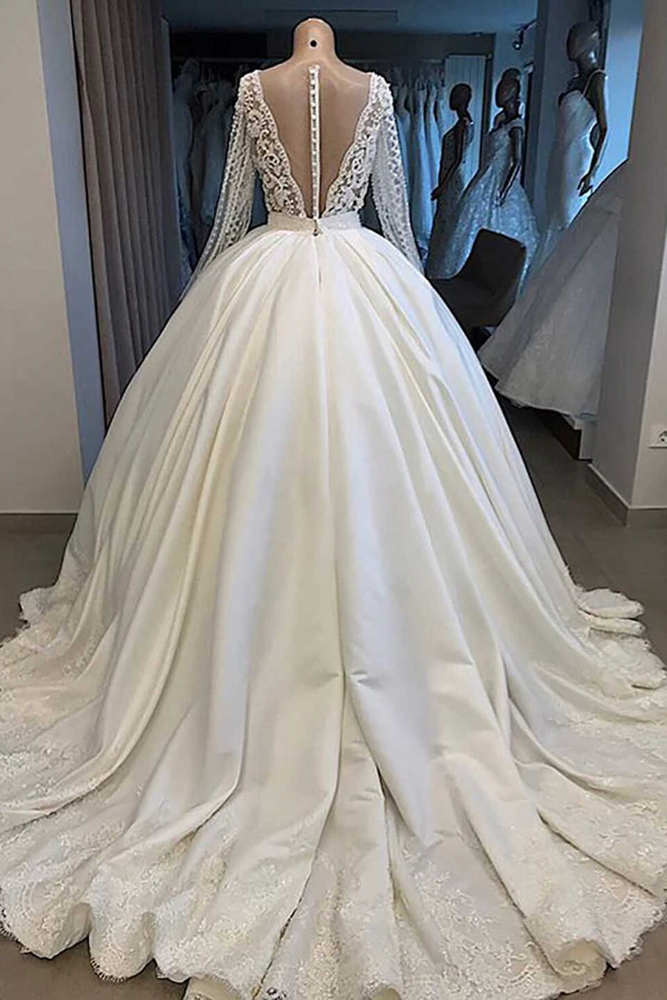 Exquisite Wedding Dresses O-Neck Long Sleeve Lace Applique Beading Ball Gown Bridal Dress Vestido De Novia Customised