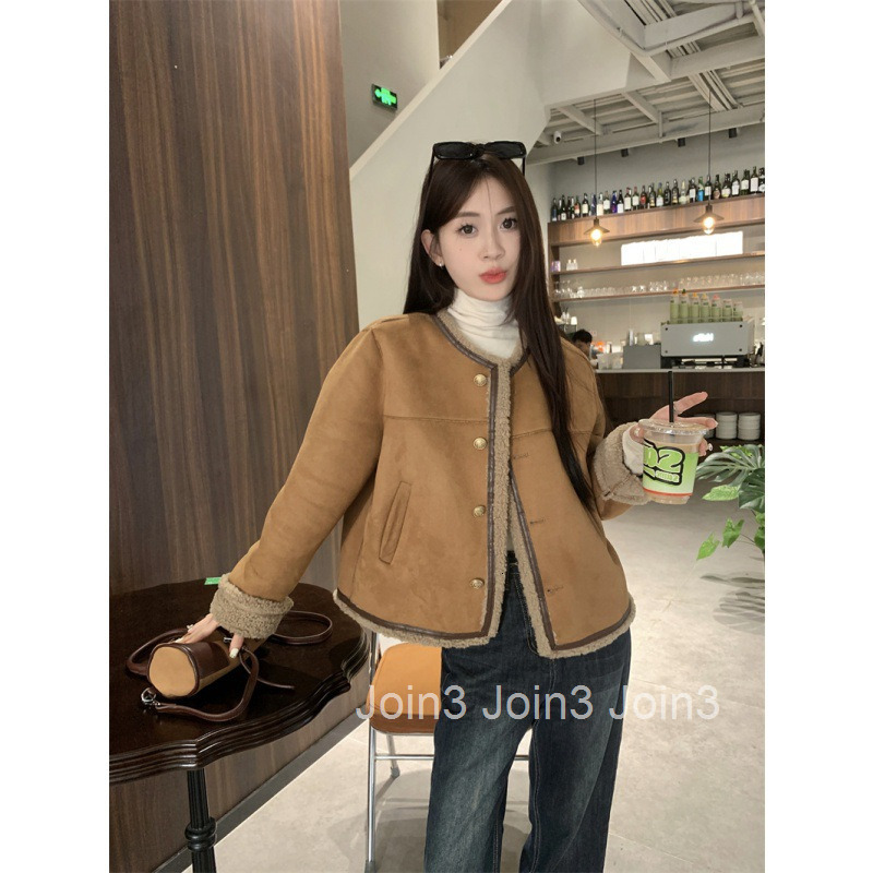 Winter New Leather and Fur Integrated Coat for Women Single breasted and Velvet Round Neck Lamb Hair Coat Short Women