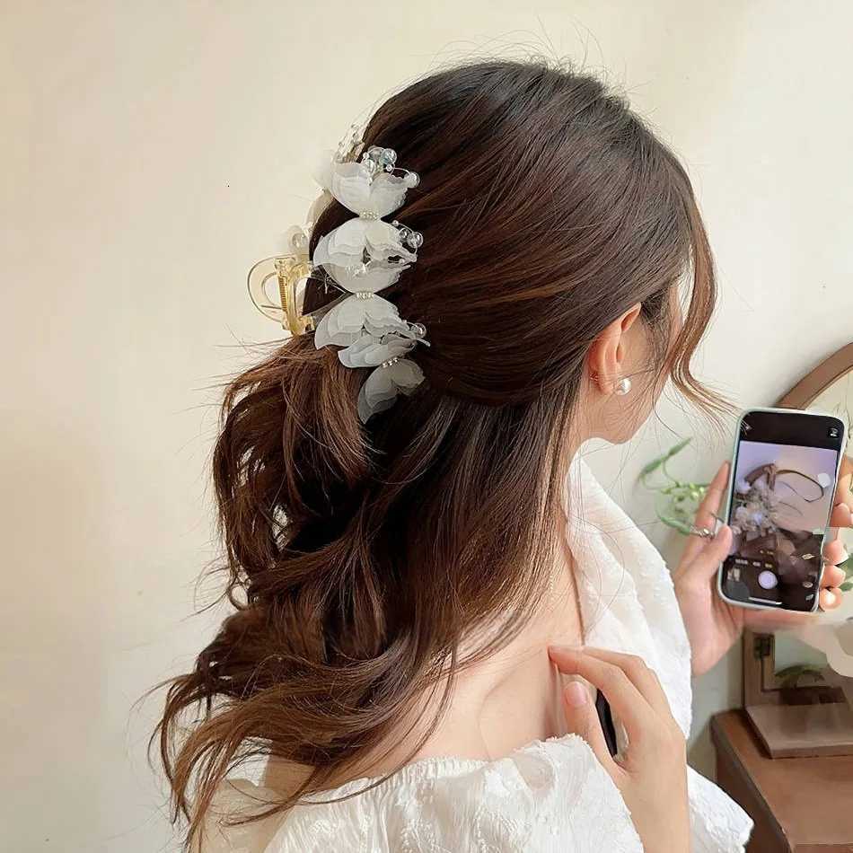 New Fashion Simulation Butterfly Hair Clips for Women Elegant Pearl Bow Ponytail Clip Sweet Crab Claw Hair Accessories Z250729