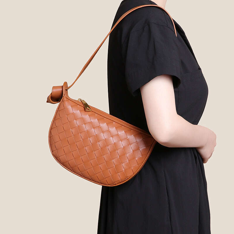 Women Woven Fashion Simple New Shoulder Zipper Texture Versatile Underarm Bag