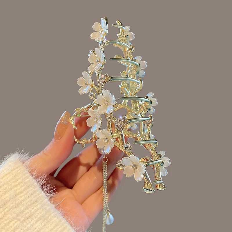 Pearl Flower Tassel Hair Claw for Women Cute Sweet Hair Clip Girls Fashion Elegance Headdress Korean Exquisite Hair Accessories Z250729
