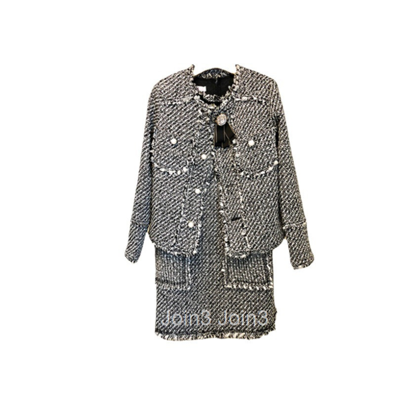 French Style Petite Outfit Age-Reducing Set for Women Autumn Winter Soft Chic Woolen Short Coat and Vest Dress Two-Piece