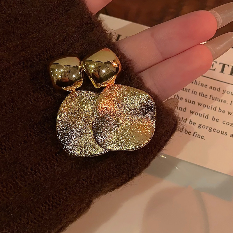 Sier Needle Square Pearl Round Pendant Metallic Studs Fashion Simple Niche Design Earrings