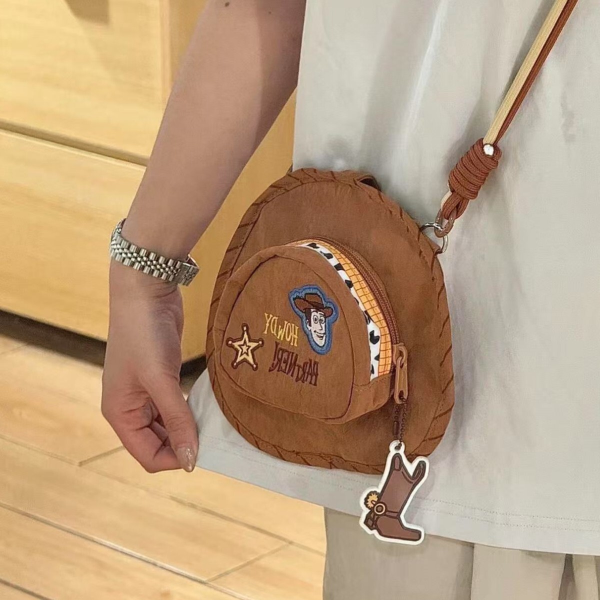 2025 Designer's New Crossbody Bag Cartoon Fun Phone Bag Trend