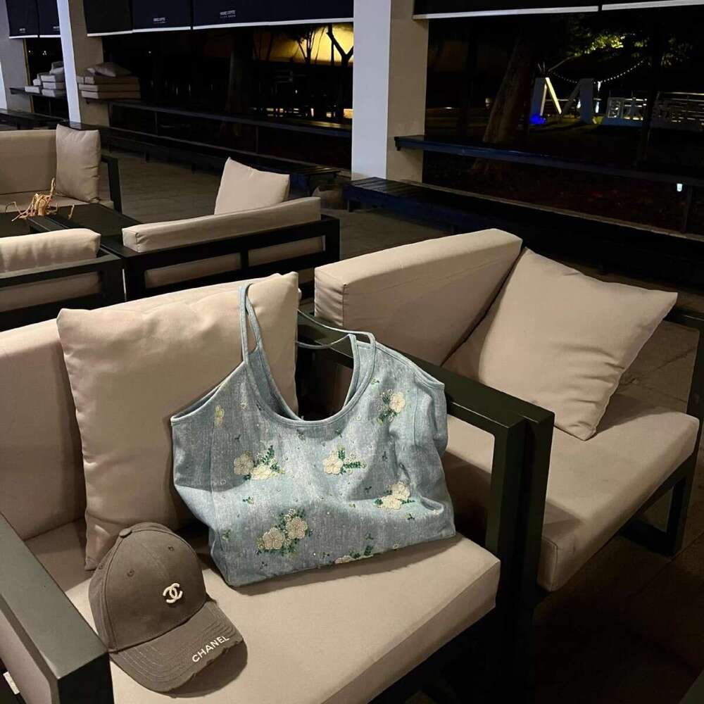 Heavy Embroidery Denim for Women 2025 Summer New Casual Versatile Large Capacity Commuter Tote Bag