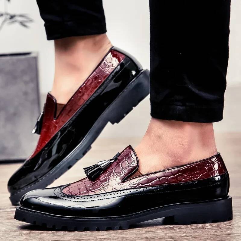 New Fashion Men's Dress Shoes Breathable Comfortable Leather Loafers Vintage Business Social Oxfords Zapatos De Vestir Hombre