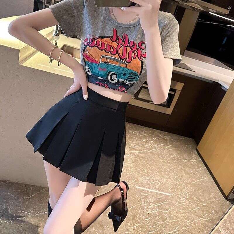 Designer T Shirt Black Pleated Skirt For Women Spring Summer 2024 New Hot Girl Ultra Short Skirt Petite High Waist A-Line Suit Half Skirt Pants