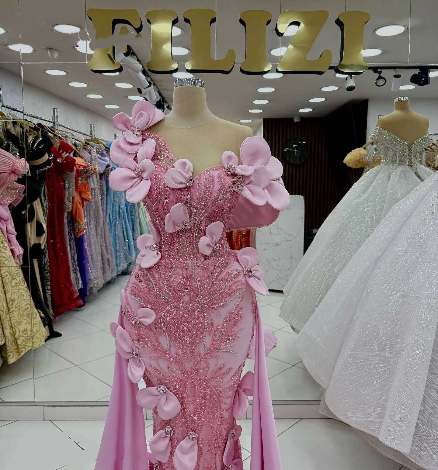 Gorgeous Evening Dresses Crystal Sequins Prom Dress Beading One Shoulder 3D Flowers Sleeveless Mermaid Party Gowns Vestidos De Noche Plus Size