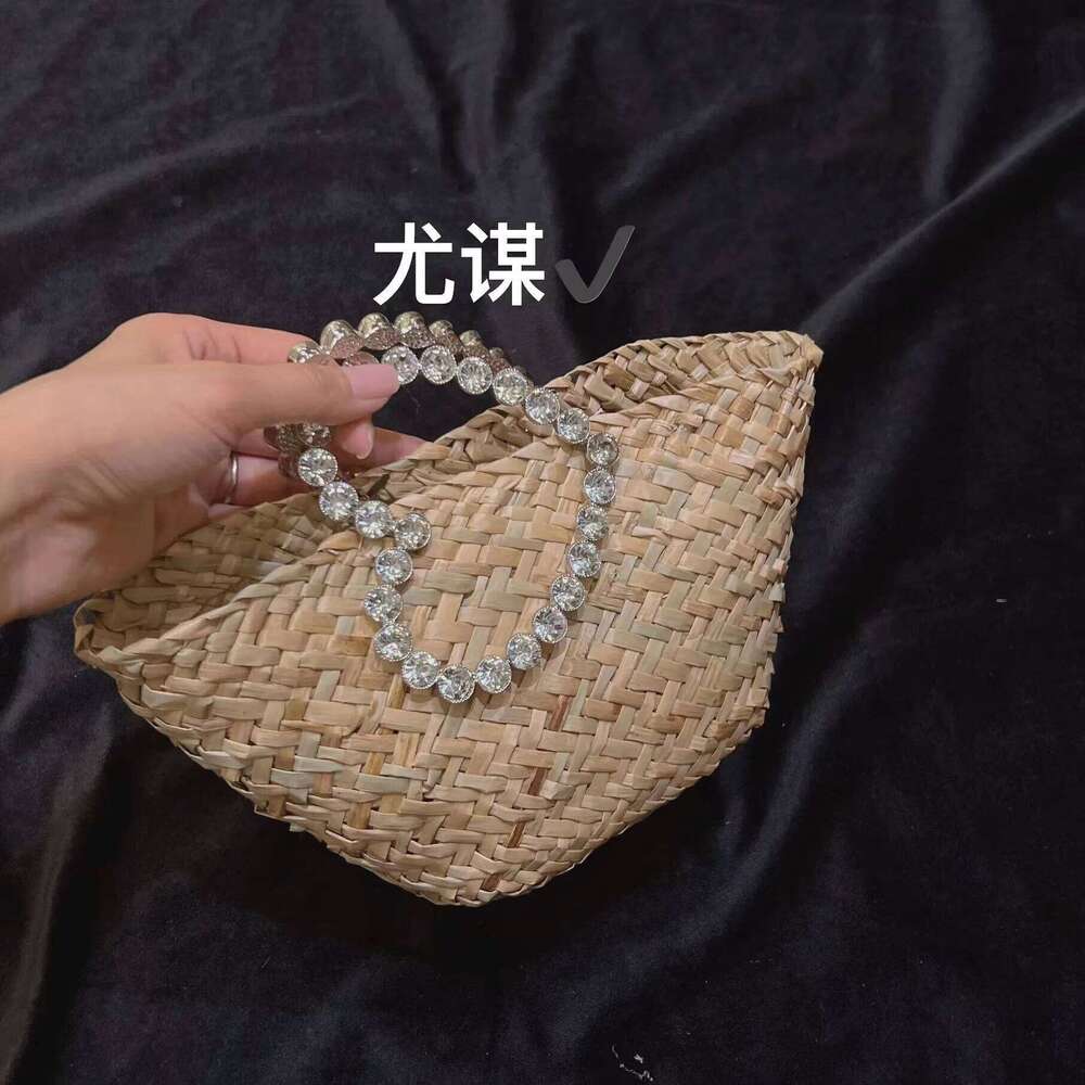 2023 Spring/Summer New Designer's Love Inlaid Dia Straw Woven Portable Bag Small Weave Holiday Style Girl