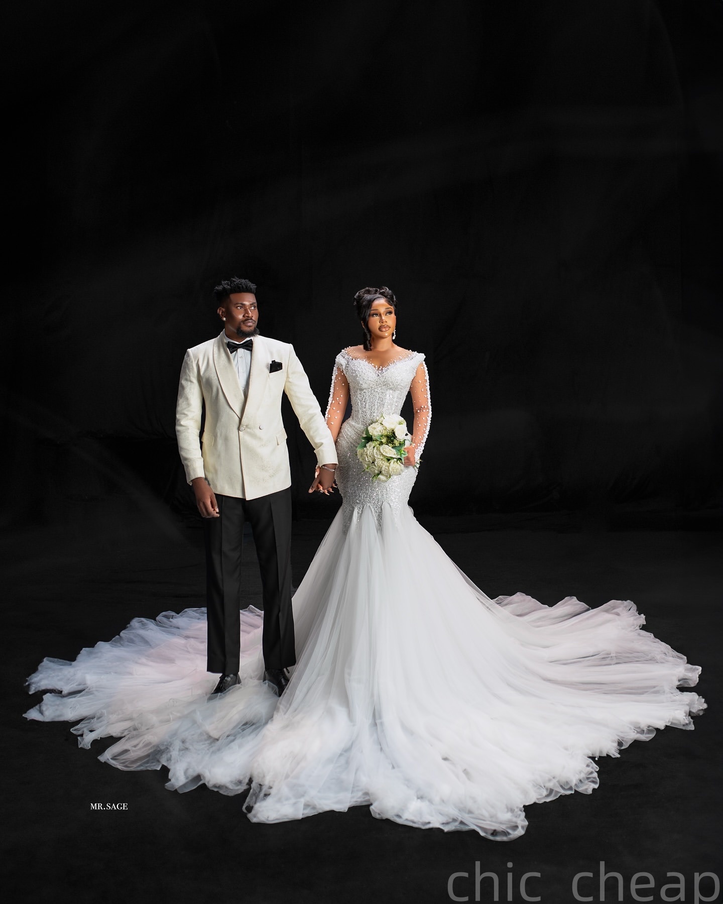 2025 Aso Ebi Plus Size Ivory Mermaid Wedding Dress Sequined Pearls Tulle Full Sleeves Sparkly Vintage Bridal Gowns Dresses ZJ0682