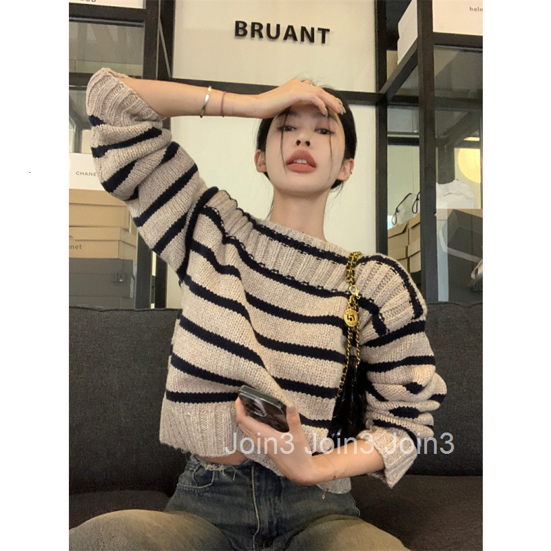 Winter Spring New Casual Large Striped Round Neck Pullover Design Sense Niche Long Sleeve Sweatshirt Sweater Top Short Women