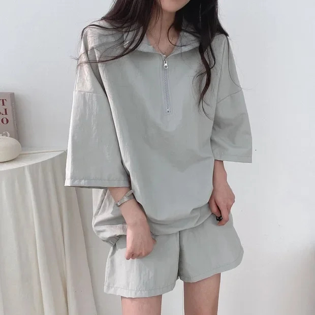 Loose High Collar Zipper Short Sleeve Womens TwoPiece Set Summer Casual Sportswear Korean Style Shorts Outfit 250729