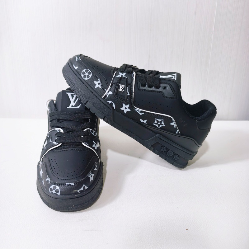 Designer Shoes 2025 New Men's and Women's light Luxury Casual Sports Lightweight anti-slip fashionable Breathable board shoes free shipping