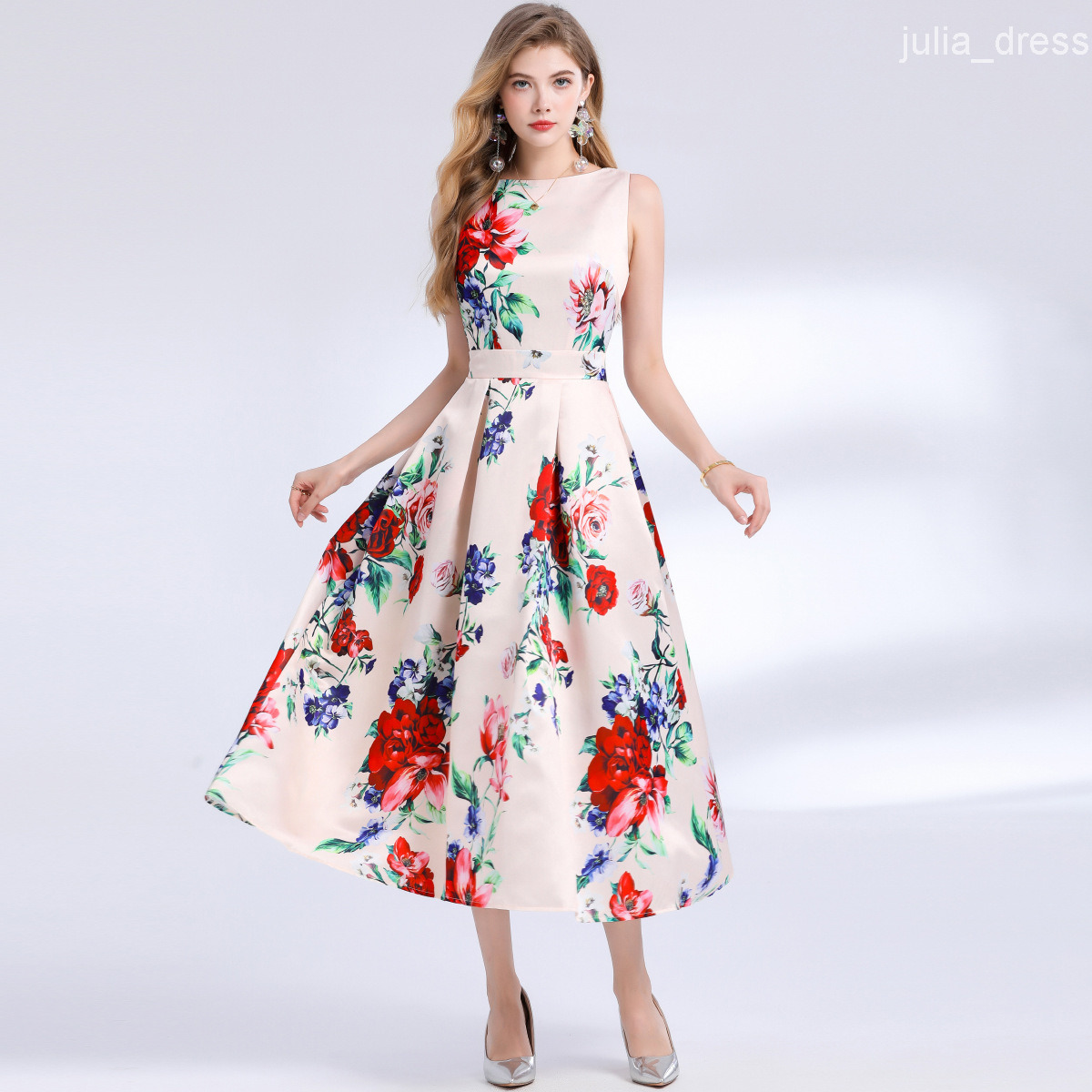 6005 Sleeveless High Waist Dress with Three-Dimensional Tailoring and Waist-Cinching Design