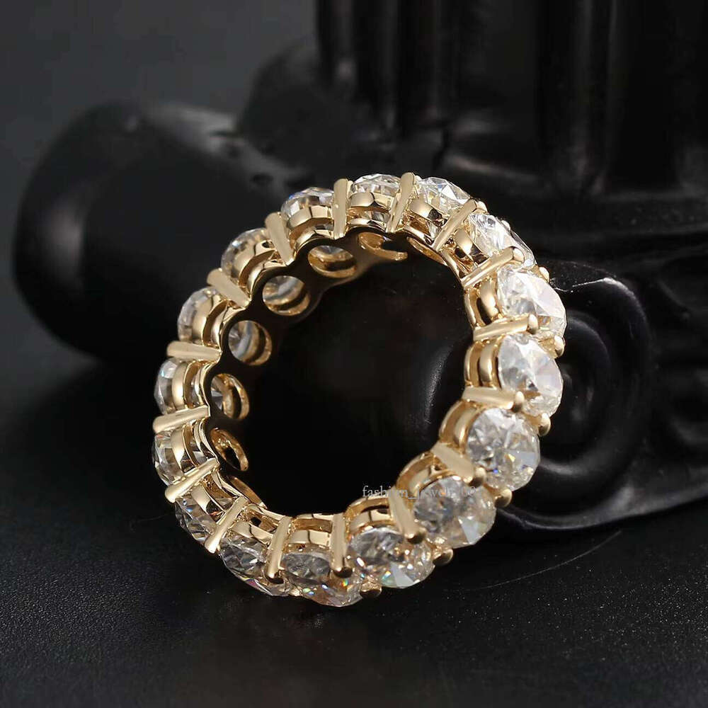 Luxurious Full Silicon Stone Diamond Ring with Band