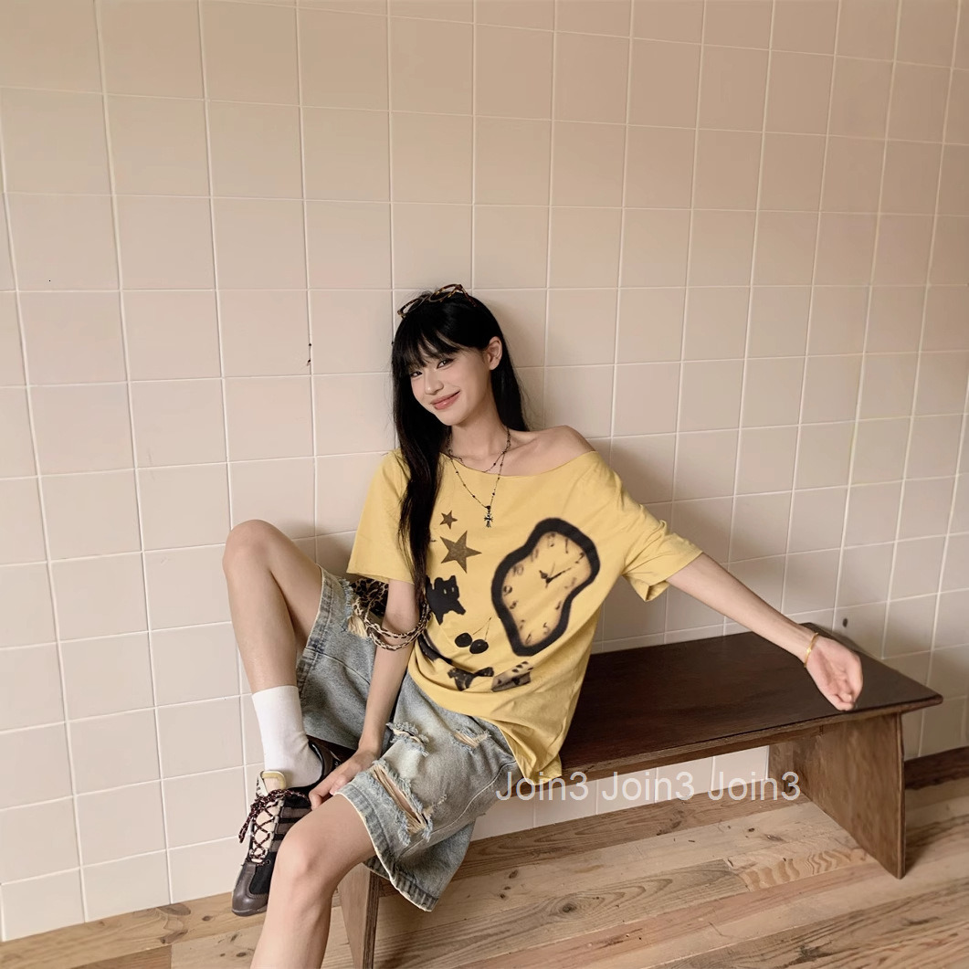 25 Summer New Fashionable Loose Off-Shoulder Lazy Printed Short Sleeve T-Shirt + Wide-Leg Short Jeans Set for Women