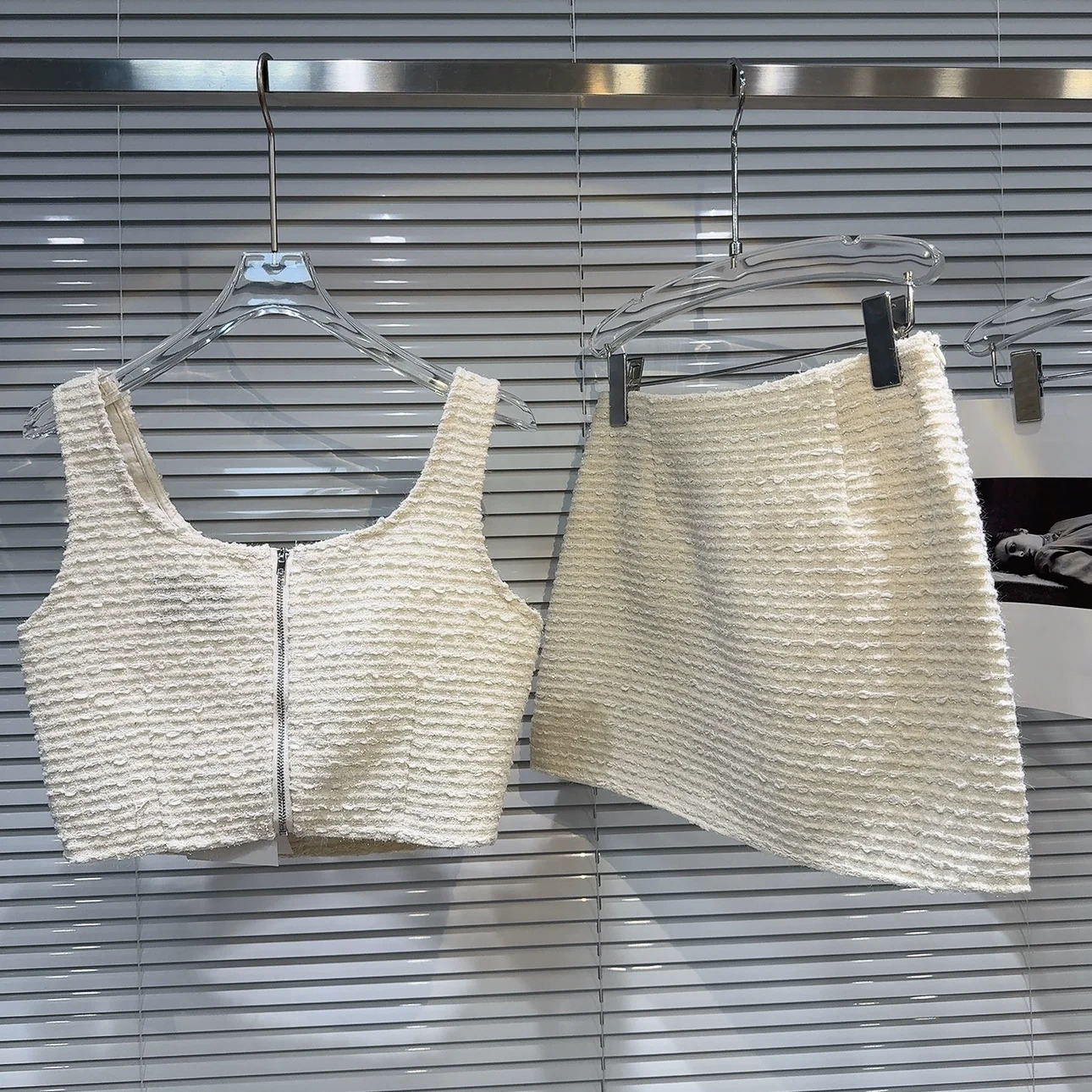 Womens Elegant Two Pieces Tweed Pearls Skirt Set Lady High Street Sexy O Neck Sleeveless Crop Tank Top Mini Skirt 250729