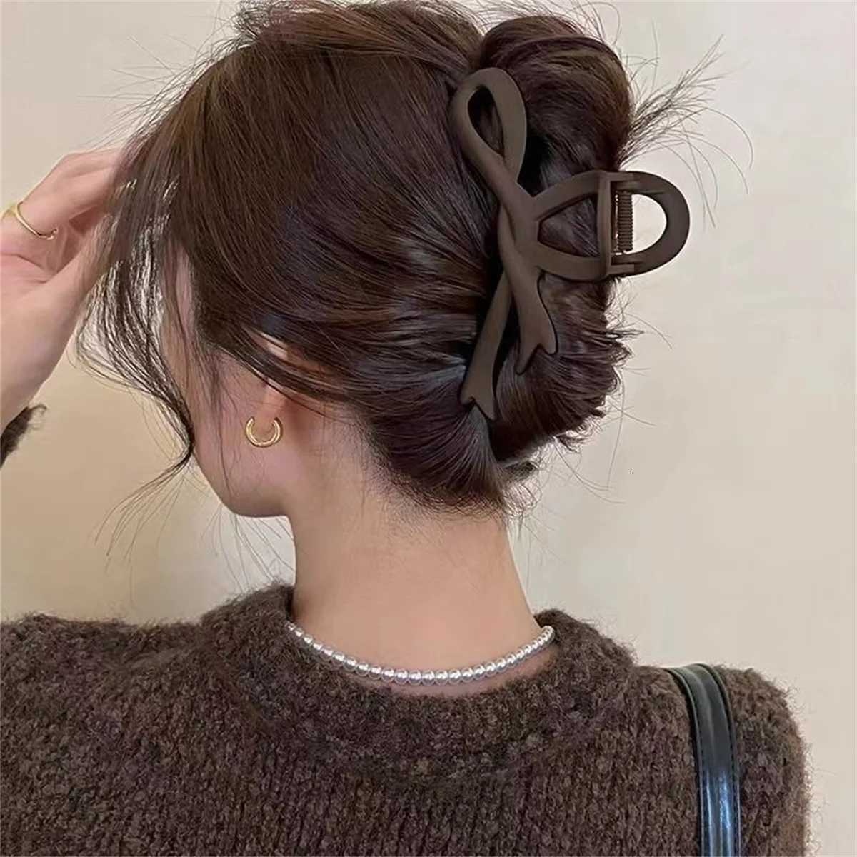 13CM Matte Hair Clips Vintage Ribbon Bow Hair Claws Crab Headwear Hairpins Shark Ponytail For Women Hair Accessories Barrettes Z250729