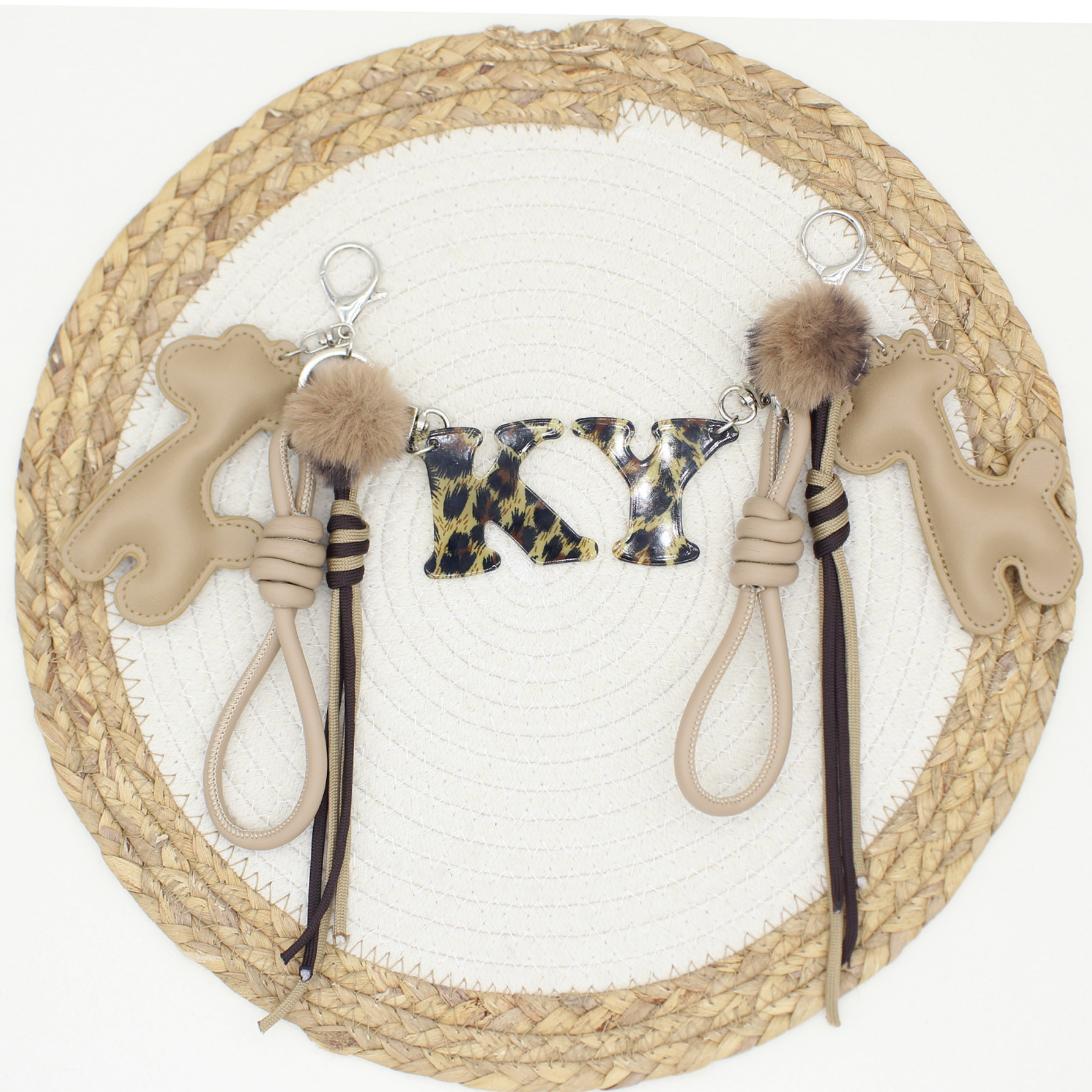 New Melad Leopard Print Acrylic Letter Miuins Series Woven Rope PU Giraffe Keychain Bag Pendant