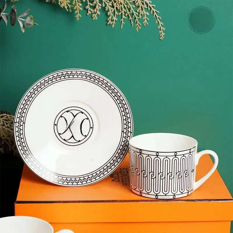 High-Quality Trendy H Home Bone Porcelain European Small Afternoon Tea Set Exquisite Coffee Cup Plate