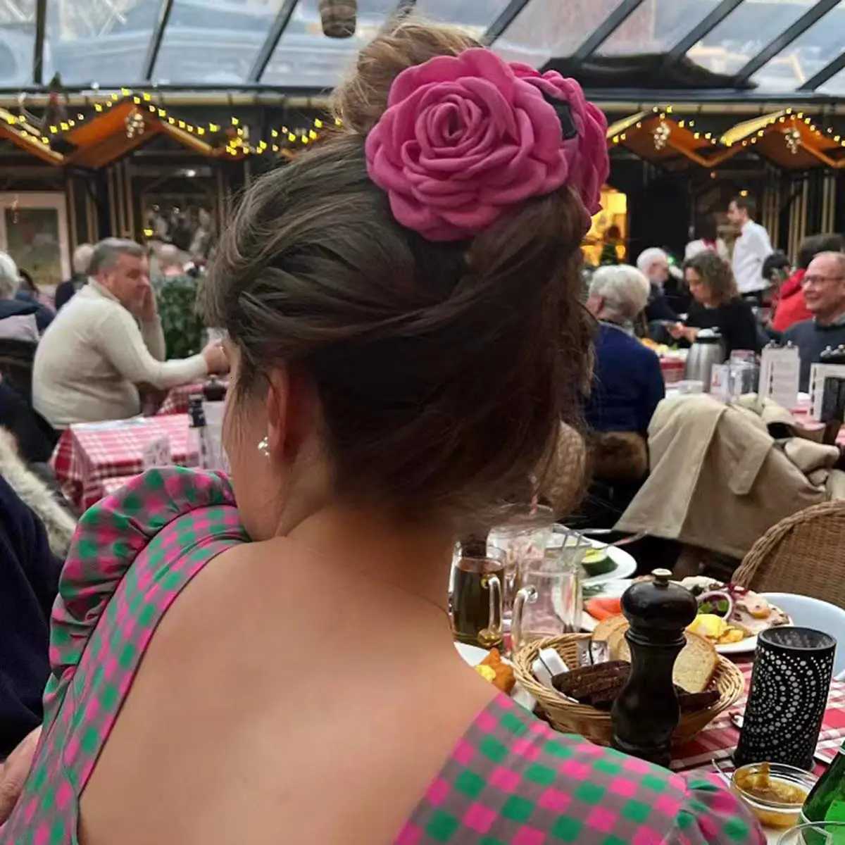 1PC Fabric Rose Flower Hair Claw Clips For Women Girls Hair Clip Barrette Plastic Hair Clamps Headwear Hair Accessories Z250729