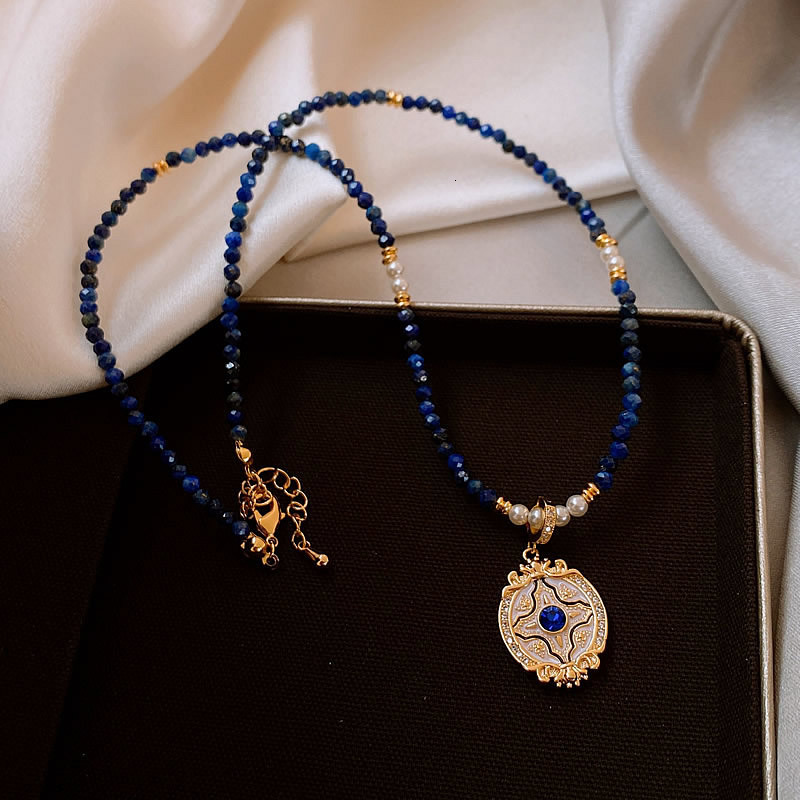 2025 New Vintage Micro Inlaid Pendant Blue Beaded Niche Design Light Collarbone Chain High-end Necklace Jewelry for Women