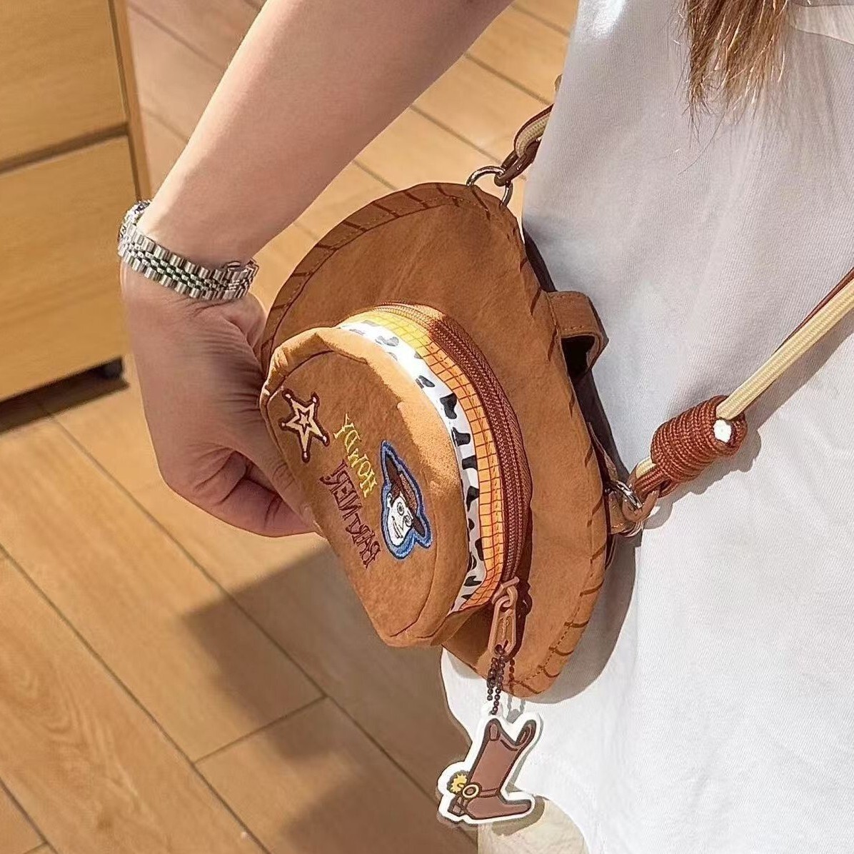 2025 Designer's New Crossbody Bag Cartoon Fun Phone Bag Trend